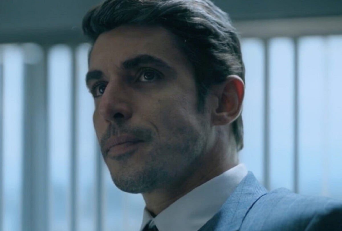 Alberto Guerra asume el rol Ángel Correa, el esposo de Carolina, en la película mexicana "Juegos de seducción" (Foto: Amazon Prime Video)