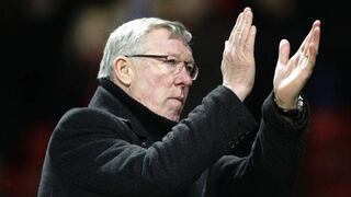 Alex Ferguson ve a sus 71 años "muy lejos" su salida del Manchester United