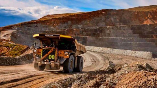 Aprueban dictamen que amenaza la inversión minera formal en el Perú, ¿qué podría pasar con las concesiones?