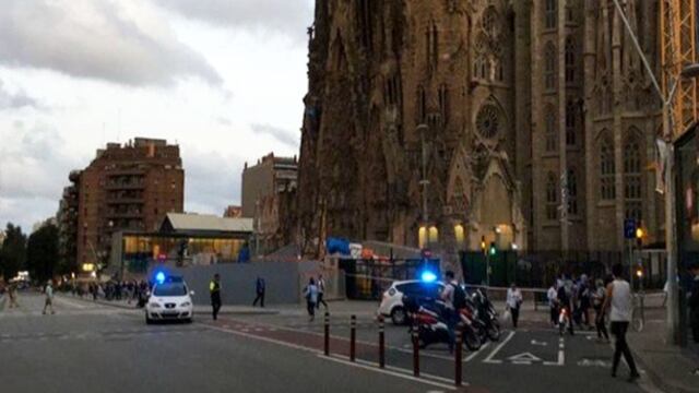 Evacuaron la Sagrada Familia por falsa alarma terrorista [VIDEO]