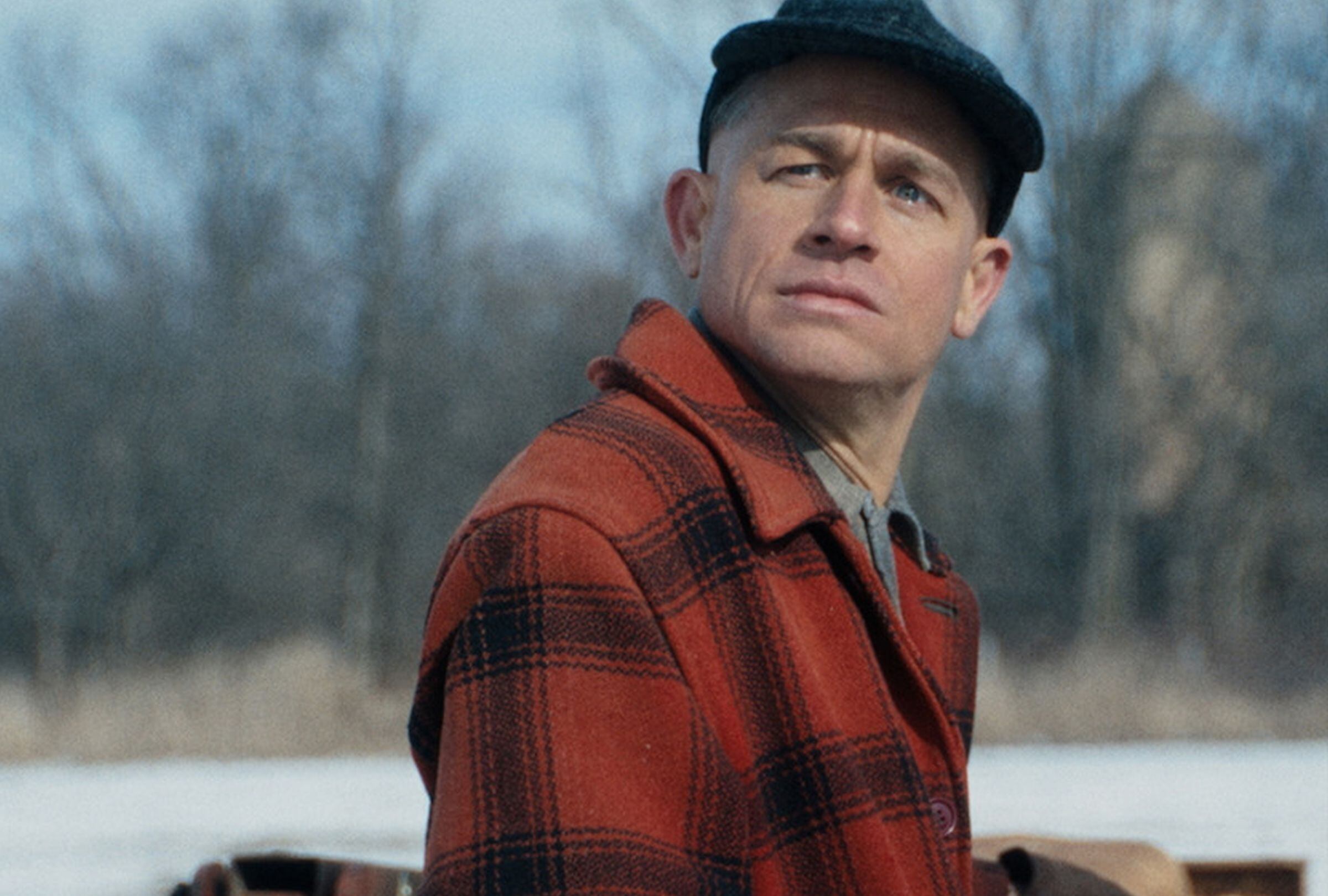 Charlie Hunnam visitó la tumba de Ed Gein tras culminar las grabaciones de la serie (Foto: Netflix)