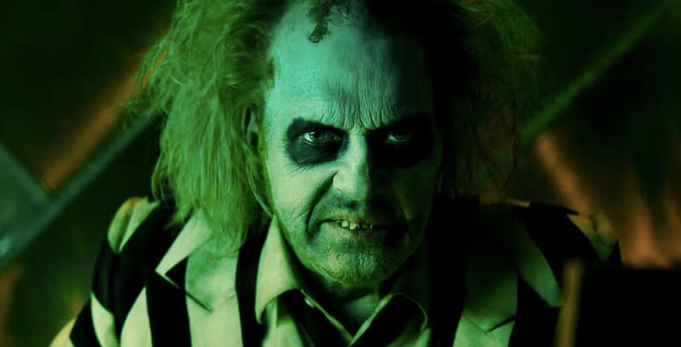 En esta segunda edición, Michael Keaton regresa como Betelgeuse, un fantasma del más allá y "bioexorcista" que quiere casarse con alguien del reino de los vivos (Foto: Warner Bros. Pictures)