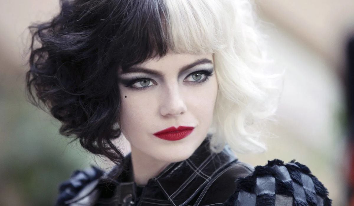 "Cruella" es una película estadounidense de 2021 basada en el personaje Cruella de Vil de la novela 101 dálmatas de 1956 de Dodie Smith y en su correspondiente adaptación cinematográfica animada de 1961 producida por Disney (Foto: The Walt Disney Company)