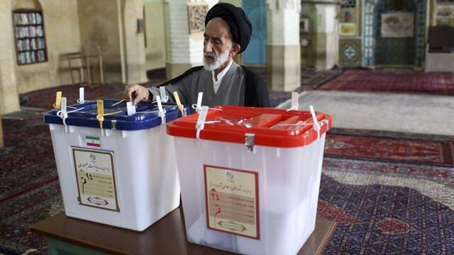 FOTOS: las elecciones en Irán acabaron con una alta participación 