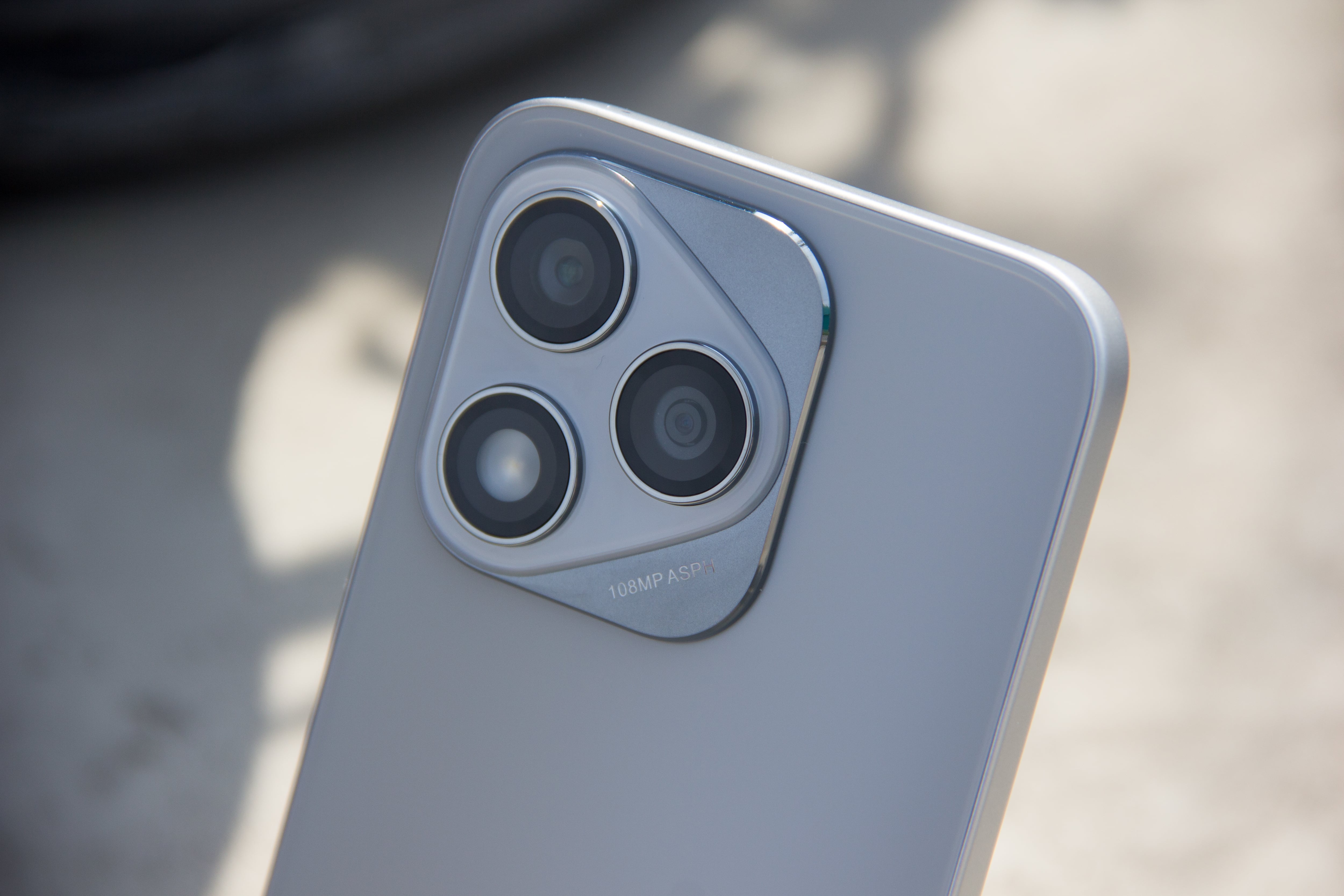 El diseño del apartado de cámaras es clásico, pero con una combinación de formas muy particular.