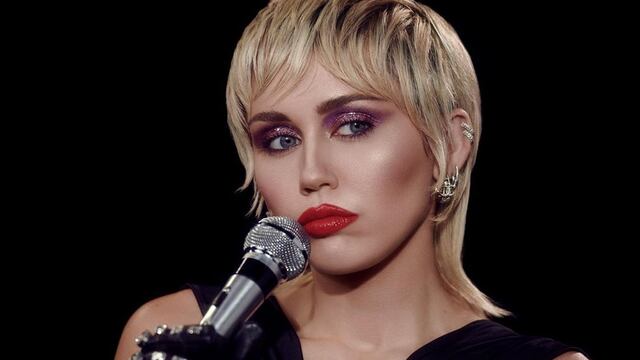 Miley Cyrus estrenó “Midnight Sky”, su nuevo tema liberador y ochentero