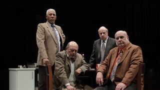 Hombres que lo apuestan todo: Obra teatral “Jugadores” reúne un notable elenco de actores en el teatro Ricardo Blume