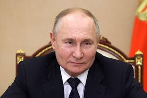 China apoya “desarrollo estable de Rusia bajo el liderazgo de Putin”, dice canciller chino