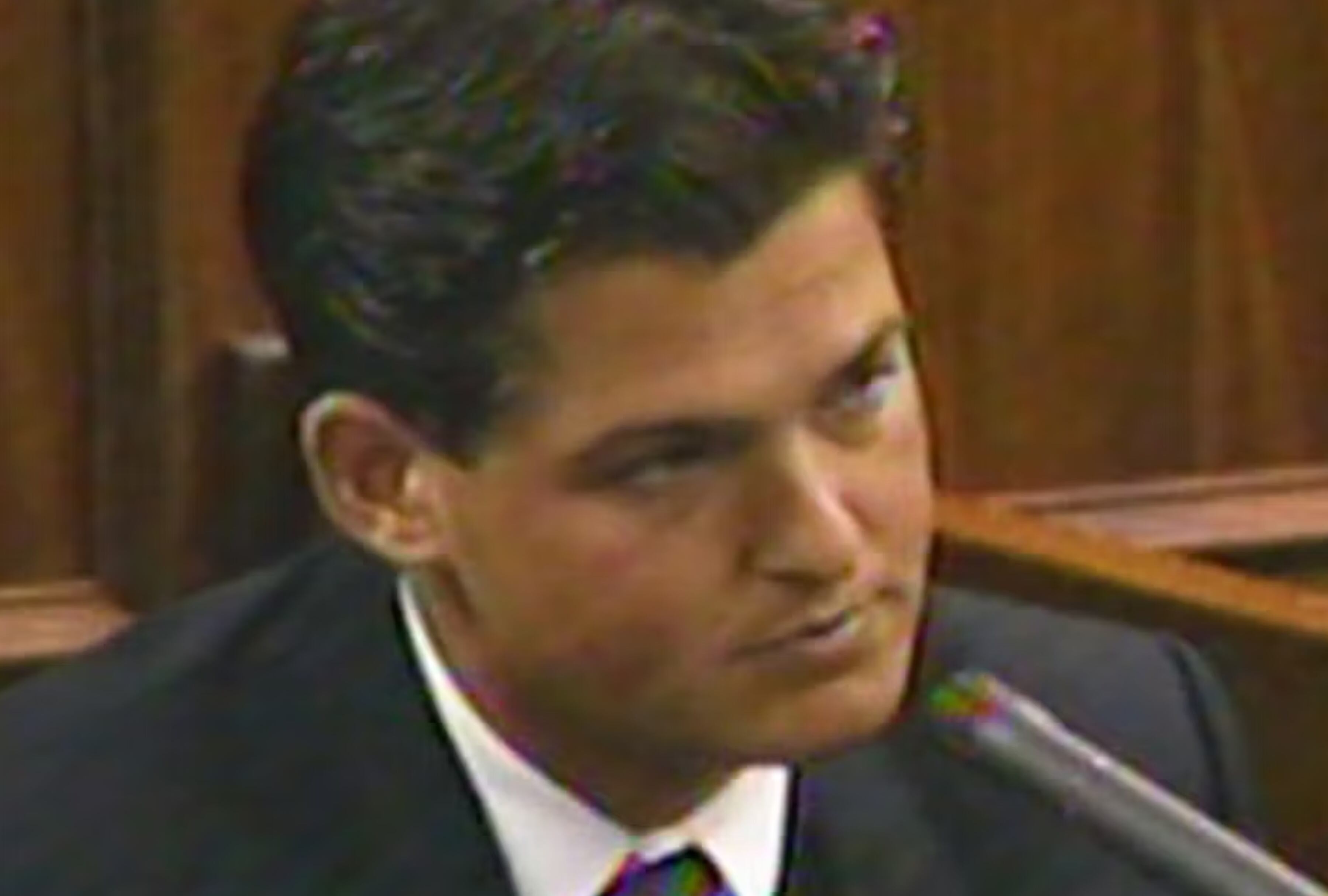 Craig Cignarelli declara en el juicio a los hermanos Lyle y Erik Menendez (Foto: Court TV)