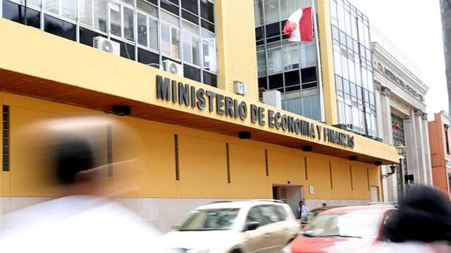 Ministerio de Economía planteará cambio de la regla fiscal: déficit al cierre del año será de 2,5%