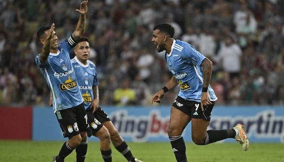 Cristal y Emelec jugaron por el playoffs de ida de la Copa Sudamericana. | Foto: AFP