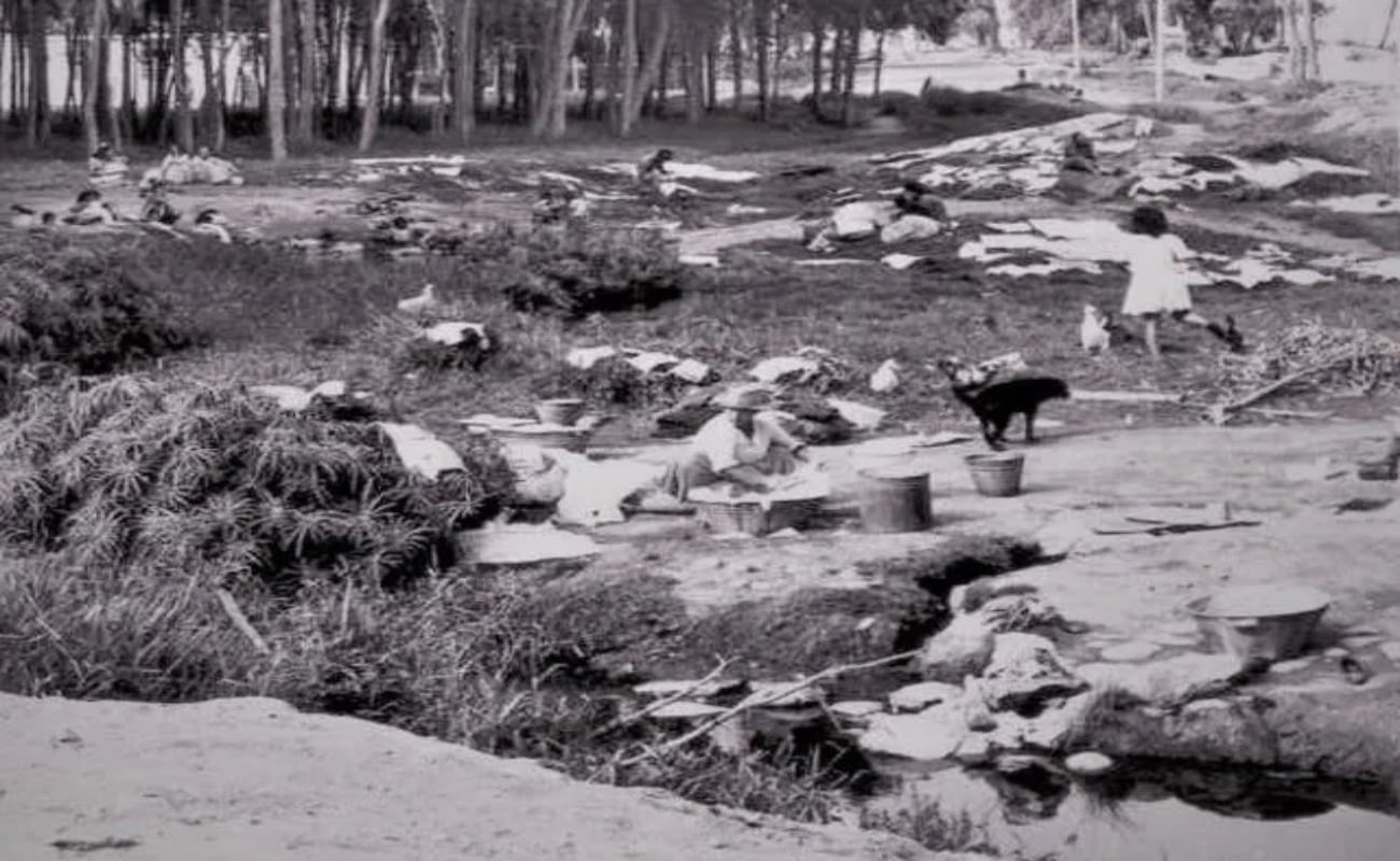 Mujer lavando ropa en Caja de Agua / 1960. (Foto: Instituto Cultural Ruricancho)