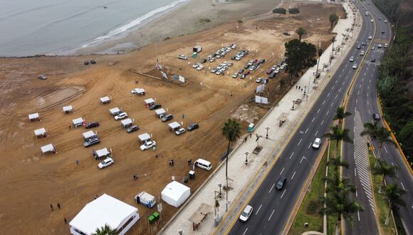 El salitre corroe la carrocería del auto y los 3 peligros de estacionar el auto cerca a la playa