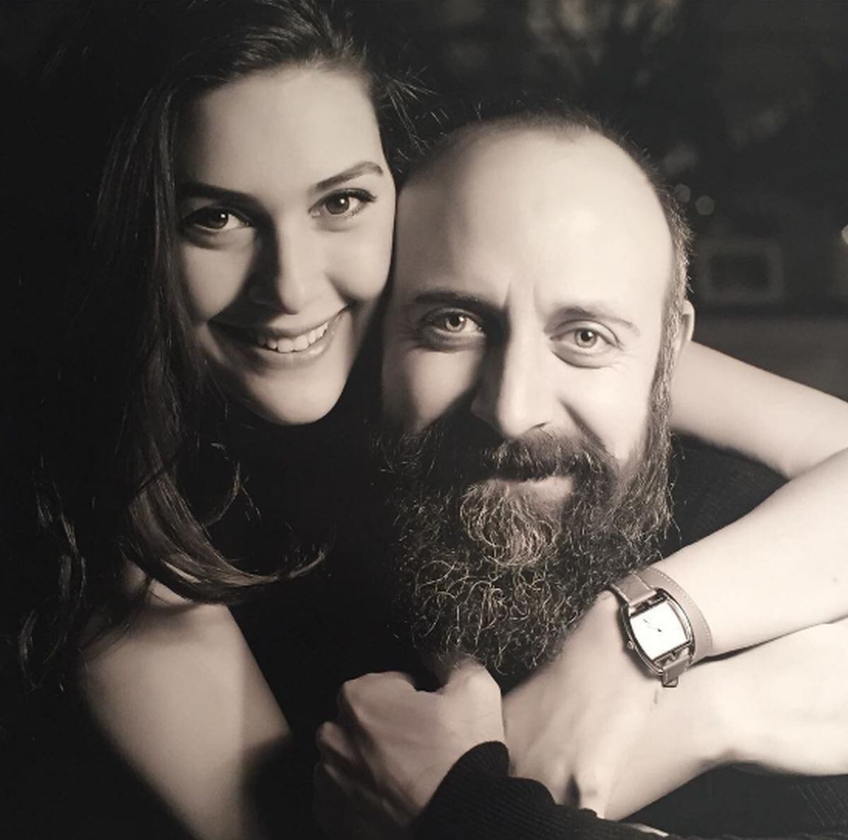 El histrión está casado con la otra protagonista de "Las mil y una noches" que dio vida a Sherazade (Foto: Halit Ergenç / Instagram)