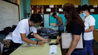 Filipinas vota para elegir presidente, con hijo de exdictador Ferdinand Marcos como favorito
