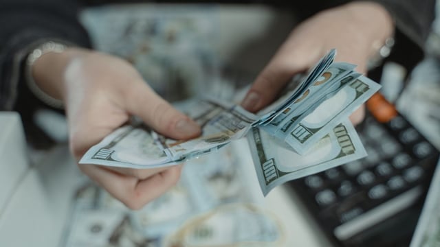 IRS: a quiénes les darán en marzo hasta 7,430 dólares del Crédito Tributario por Ingreso del Trabajo