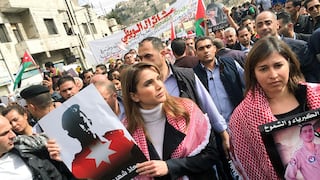 La reina que marcha contra el Estado Islámico en Jordania