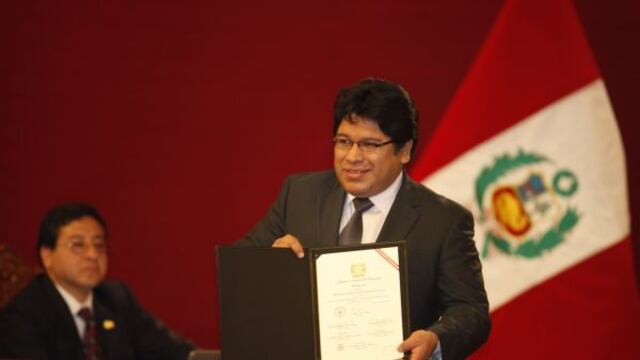 Congreso admite solicitud para levantar inmunidad parlamentaria de Rennán Espinoza