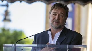 Russell Crowe arremete en Twitter contra reglas de aerolínea