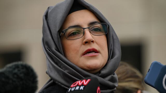 Novia de Khashoggi acusa a Biden de “salvar al asesino” al darle inmunidad