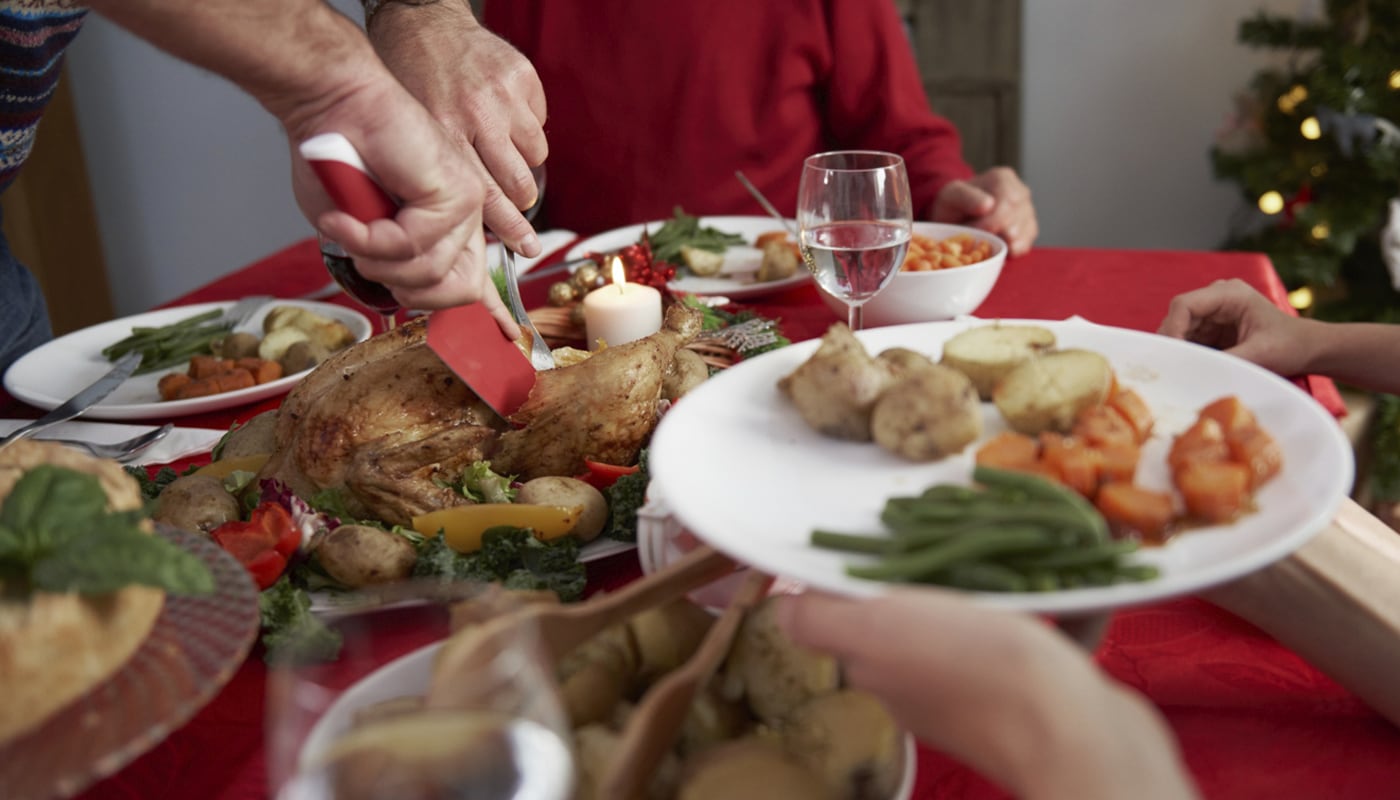 Navidad saludable: cómo disfrutar la cena sin excesos y cuidar tu bienestar | Foto: Freepik