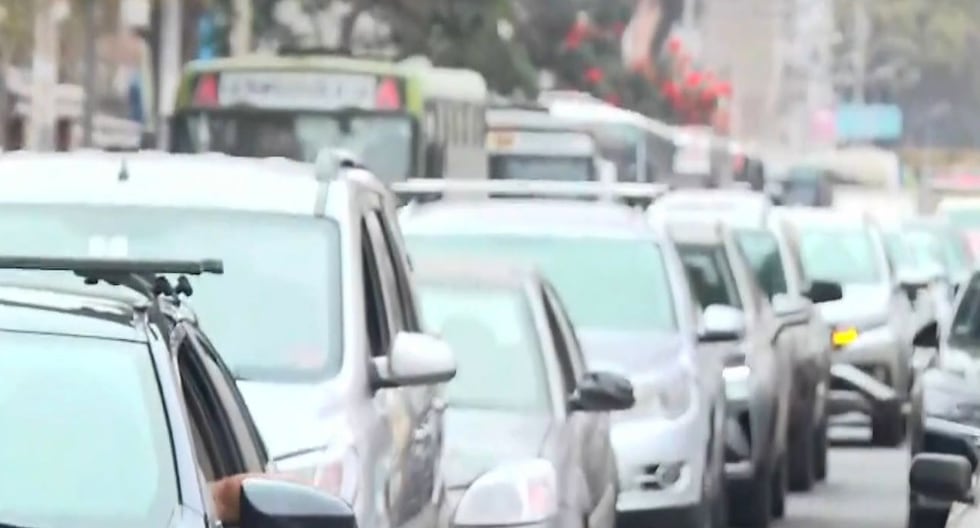 Tráfico caótico en Lima a días de Navidad por compras de último momento