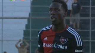 Luis Advíncula debutó con Newell's Old Boys en Torneo Argentino