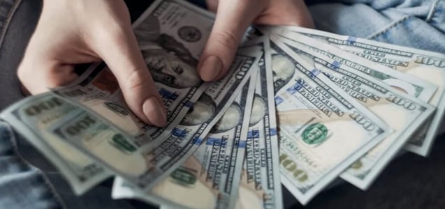 ¿Cuál es la probabilidad de llevarse el premio mayor de la lotería?