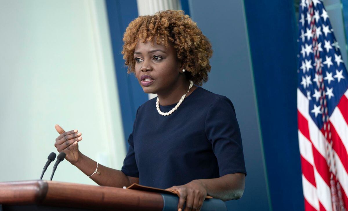 "Estamos trabajando con nuestros homólogos de Corea del Norte" para resolver" este incidente, dijo en una rueda de prensa la portavoz de la Casa Blanca, Karine Jean-Pierre (Foto: EFE/EPA/Chris Kleponis)