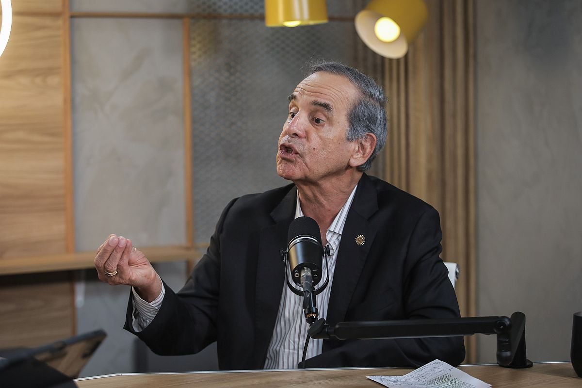 Roberto Chiabra, candidato presidencial de Alianza Unidad Nacional, en "Siempre a las ocho con Milagros Leiva". (Foto: Joel Alonzo / @photo.gec)