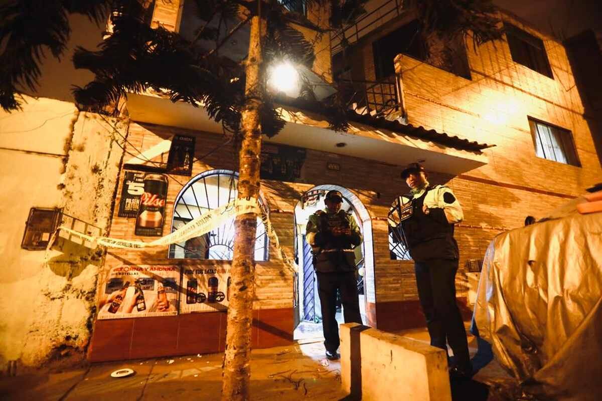 Delincuentes hacen estallar artefacto explosivo en la fachada de una vivienda en Comas. Foto: César Grados/@photo.gec