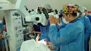 Arequipa: veinticinco profesionales de la salud vienen  realizando operación para separar a siameses unidos por la cadera | VIDEO
