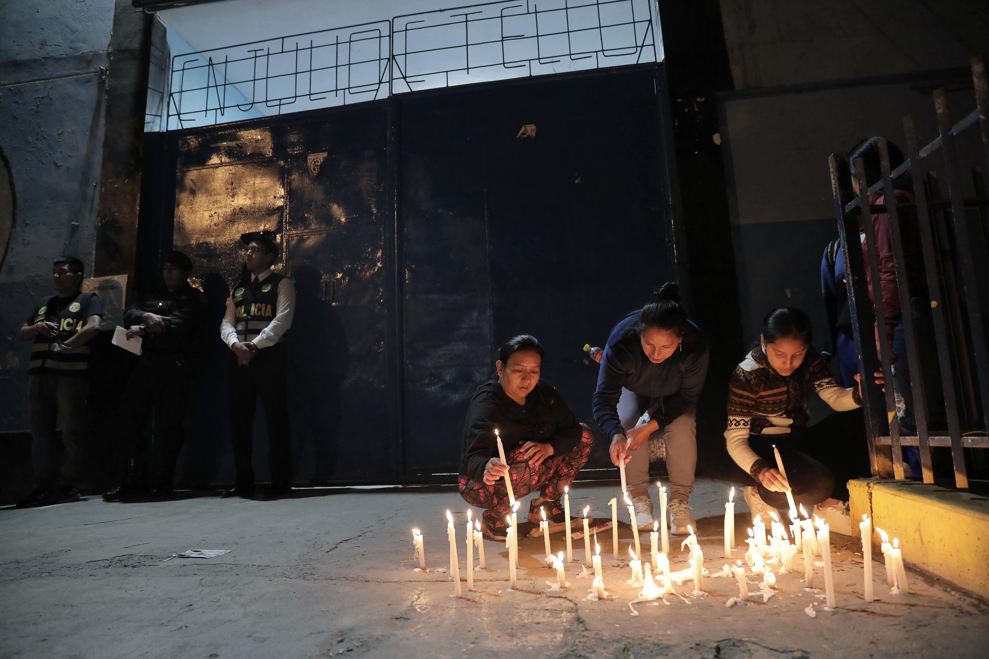 Ate: Minedu suspende clases tras asesinato de profesor en colegio Julio C. Tello. (Fotos: Joel Alonzo @photo.gec)