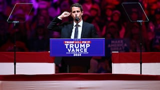 Tony Hinchcliffe desata indignación con chiste racista en mitin de Trump: reacciones de figuras latinas