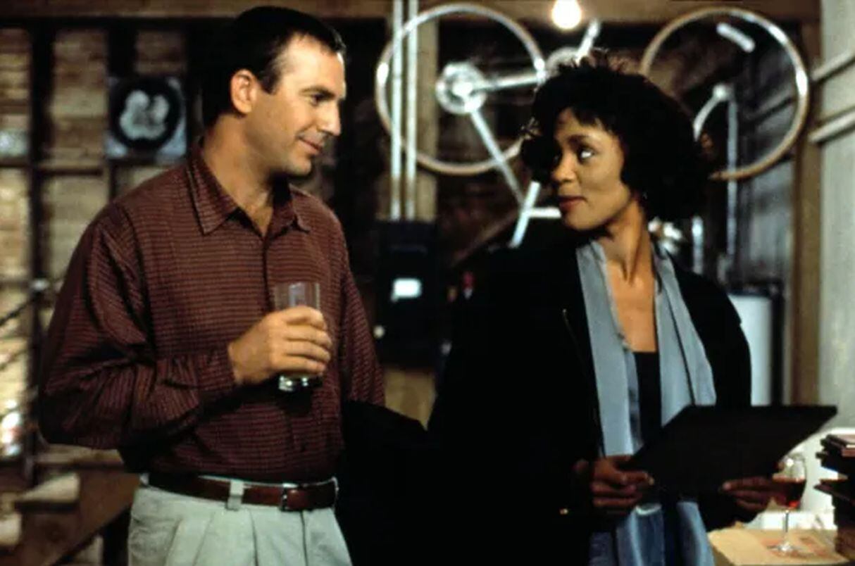 Warner Bros alista una nueva versión de “El Guardaespaldas”. (Foto: Everett)