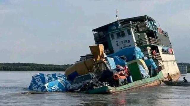 Iquitos: Más de 50 pasajeros se salvan de ahogarse luego del hundimiento del barco donde viajaban