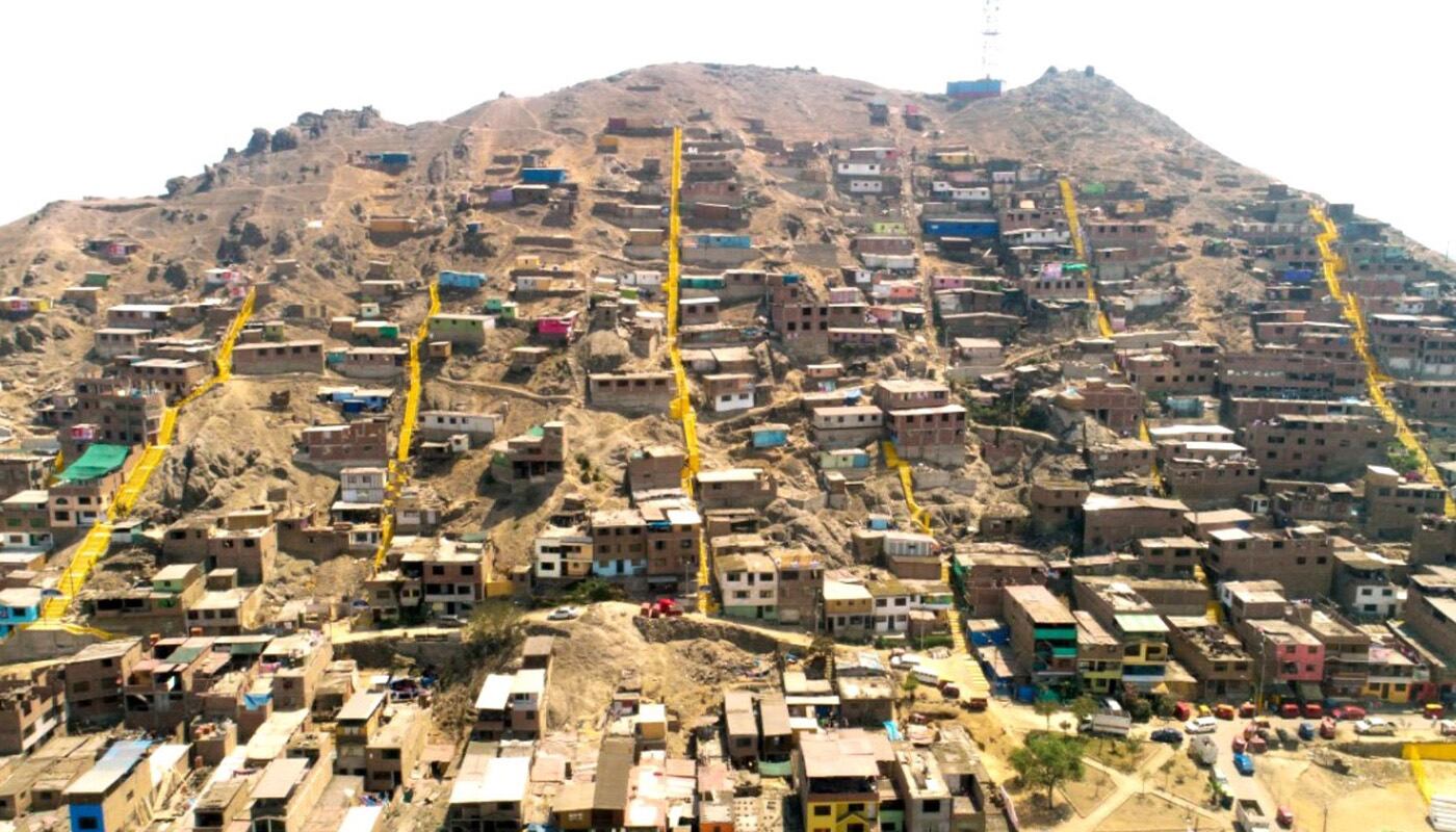 Zonas con laderas inestables y un crecimiento urbano sin planificación representan un riesgo ante un sismo. | Foto: Andina