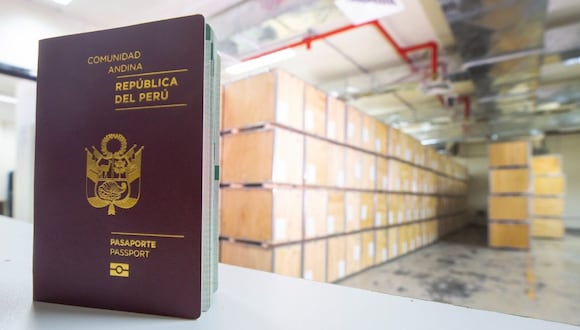 Migraciones recibe lote de 200 mil libretas de pasaporte electrónico y abastecimiento está asegurado hasta el 2024.