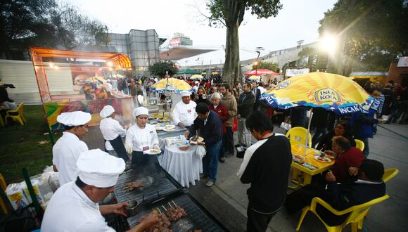 La II Feria Gastronómica "MISTURA" realizada en el Gran Parque de Lima.