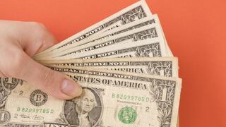 Cheque de estímulo de hasta 1,400 dólares: cómo saber si te depositarán el pago o si te enviarán un cheque a tu casa