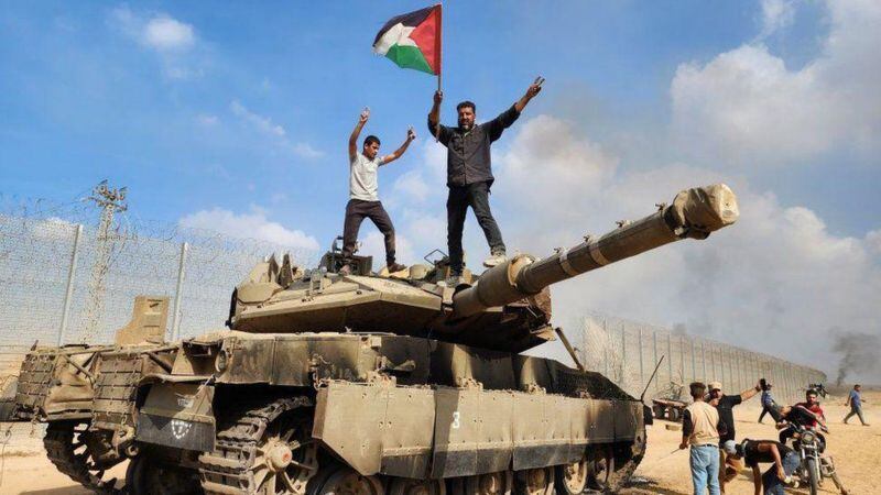Los militantes de Hamás fueron capaces de desbordar las defensas militares israelíes en un ataque sorpresa. (Getty Images).