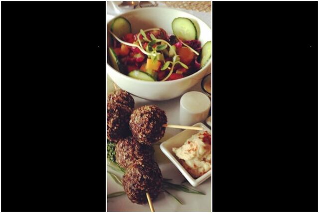 La Verde Bio Factoría: un lugar donde encontrarás extractos de verduras y frutas, sánguches, postres y almuerzos. Todo es vegano, también hay opciones libres de gluten y raw.