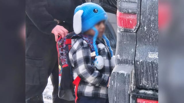 EE.UU.: juez federal ordena que niño de 5 años y su padre sean liberados del centro de inmigración