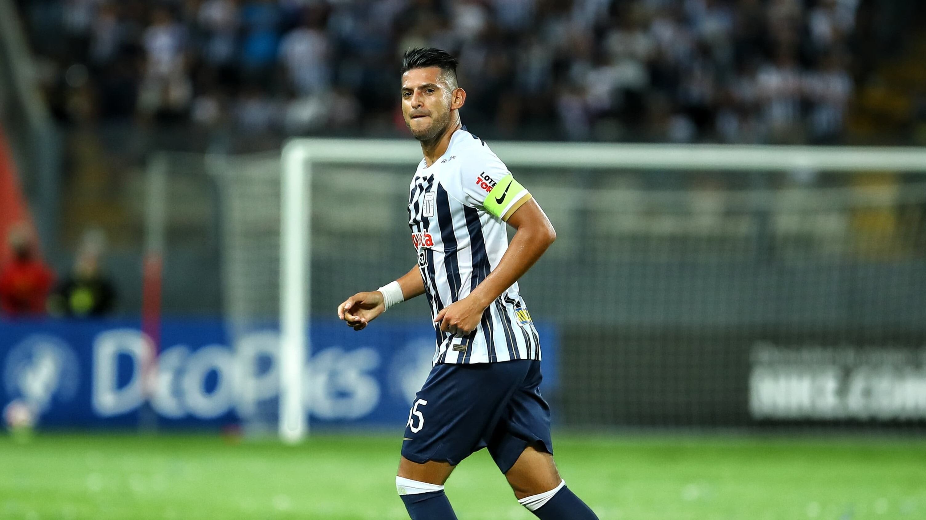 Carlos Zambrano fue el capitán de Alianza ante Fluminense. (Foto: Alianza Lima)
