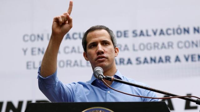 El opositor Juan Guaidó condena “hostigamiento a periodistas” en Venezuela