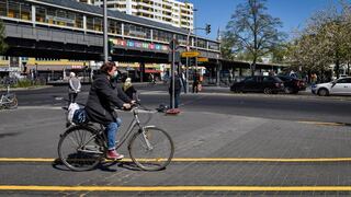 Crean ciclovías en Berlín para facilitar distanciamiento por el coronavirus