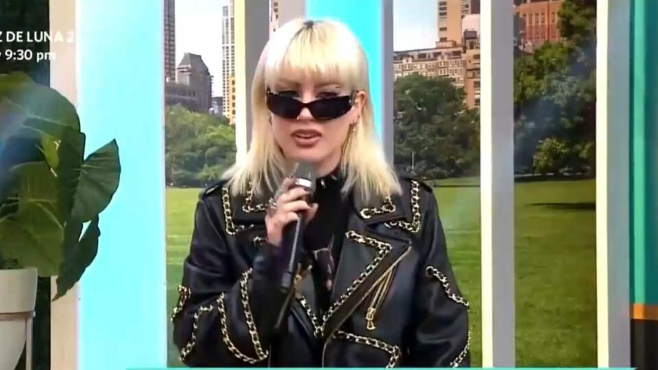 Leslie Shaw molesta con 'Cuto' Guadalupe.