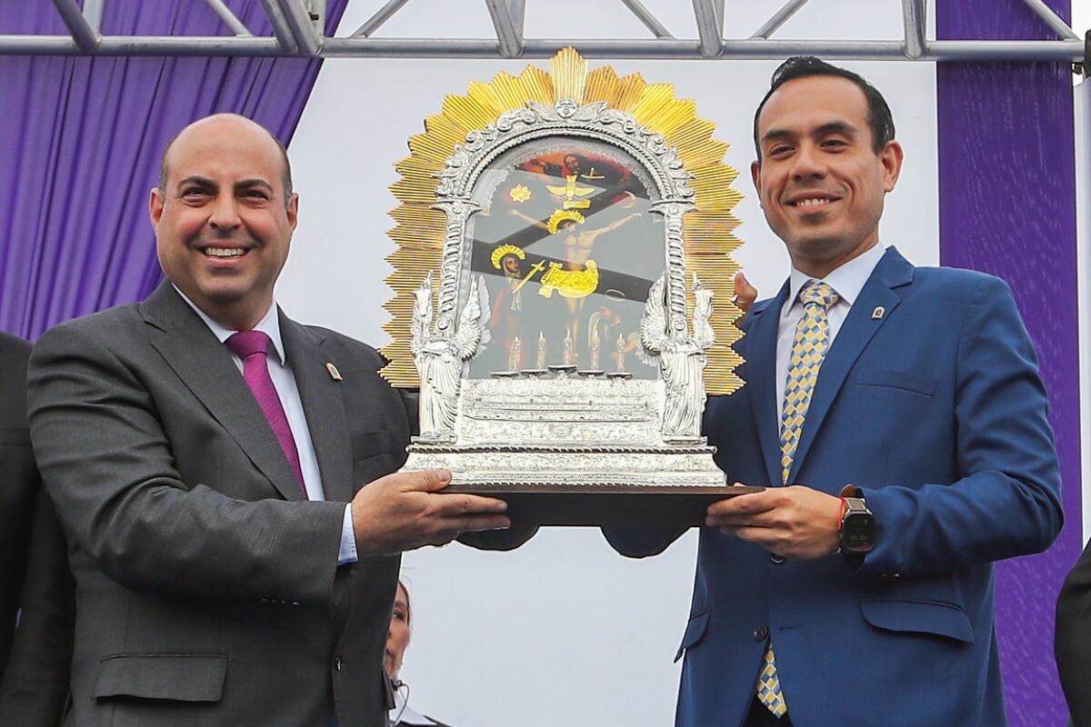 Presidente Jerí y alcalde Spadaro encabezan homenaje al Cristo Moreno en el primer puerto. (Foto: Presidencia del Perú)