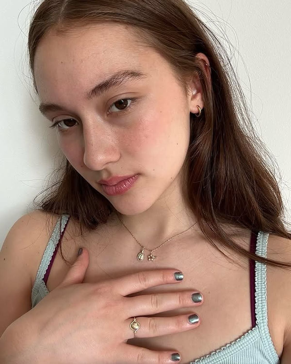 La actriz de "El verano en que me enamoré" está sola en la vida real (Foto: Lola Tung / Instagram)