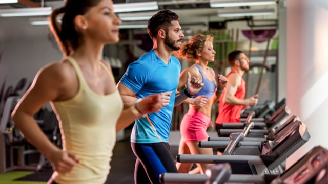 5 razones por las que un corredor debería entrenar en el gimnasio
